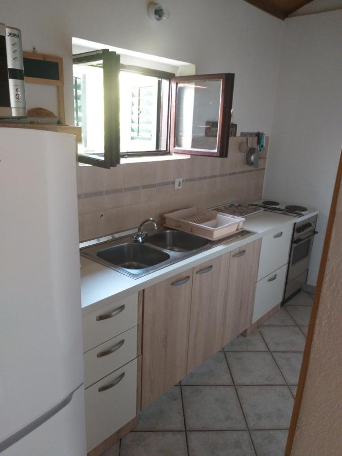 דירות שיבניק Direkt Na Moru - Bungalov מראה חיצוני תמונה