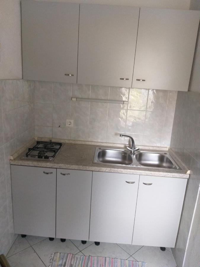 דירות שיבניק Direkt Na Moru - Bungalov מראה חיצוני תמונה