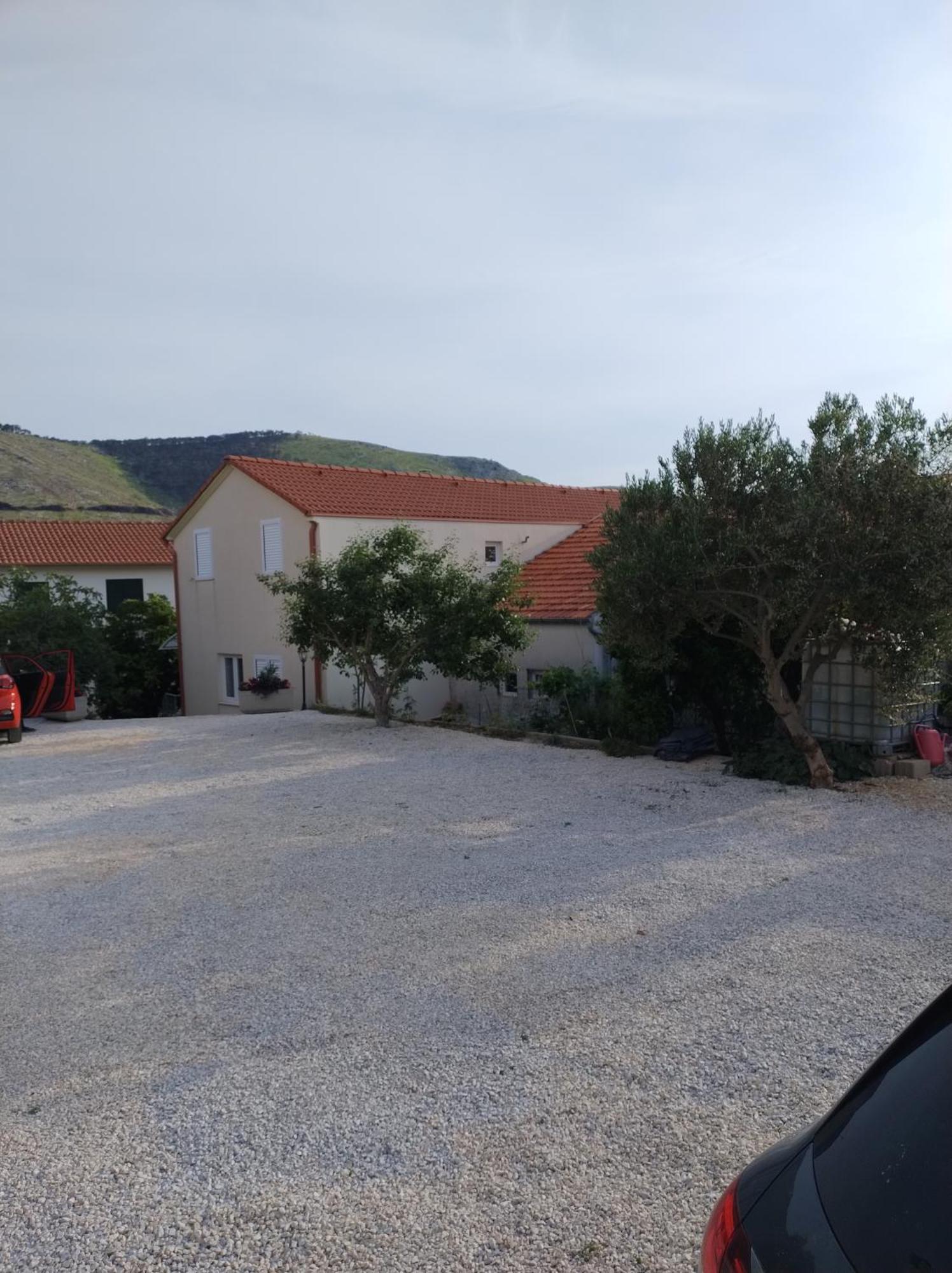 דירות שיבניק Direkt Na Moru - Bungalov חדר תמונה
